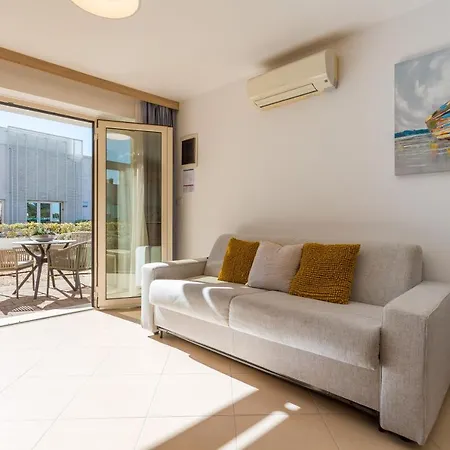Apartma Palma *