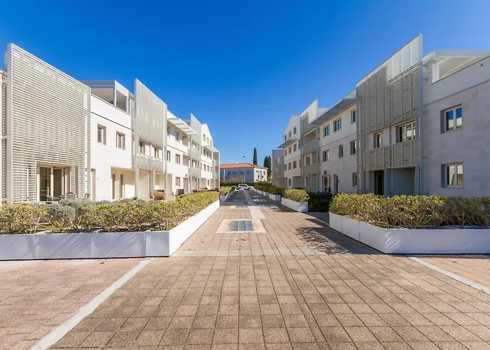 Apartma Palma אומאג